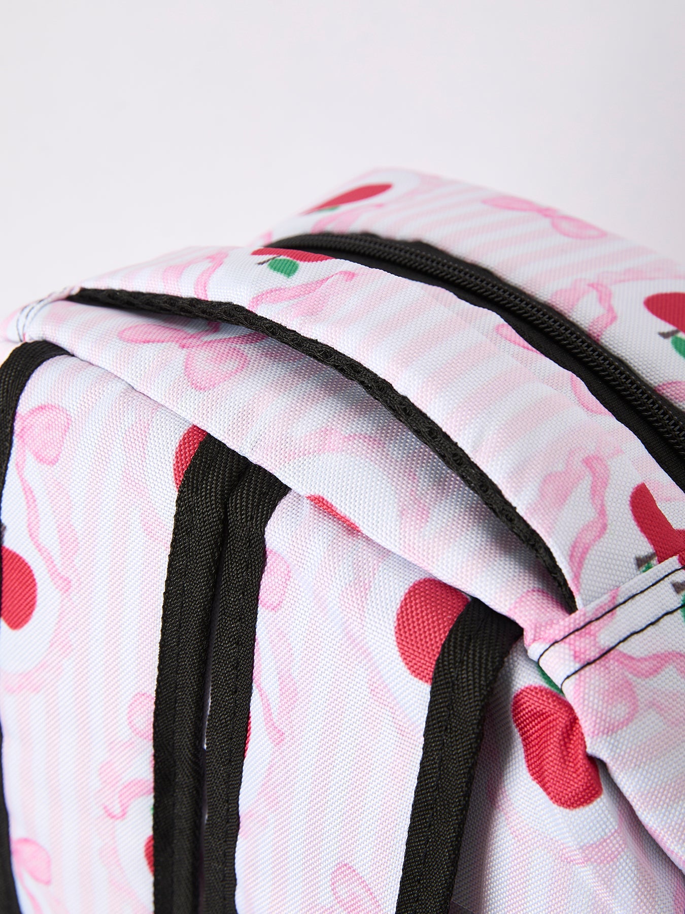Back-to-school Apple Schoolbag