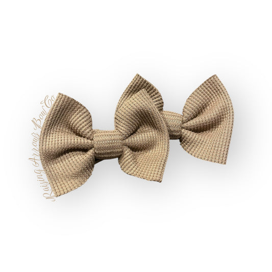 Light Brown 3.5” Stella/Bow tie Piggies