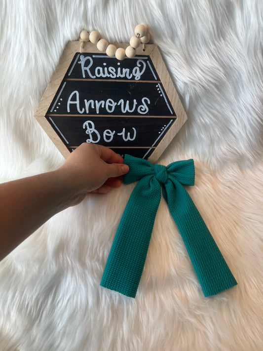 Emerald Quinn bow (tails can be trimmed!)